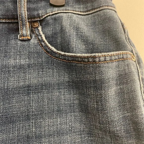 Chico's So Slimming Girlfriend Slim Leg Crop Jeans. Women’s size 10. - Picture 3 of 12